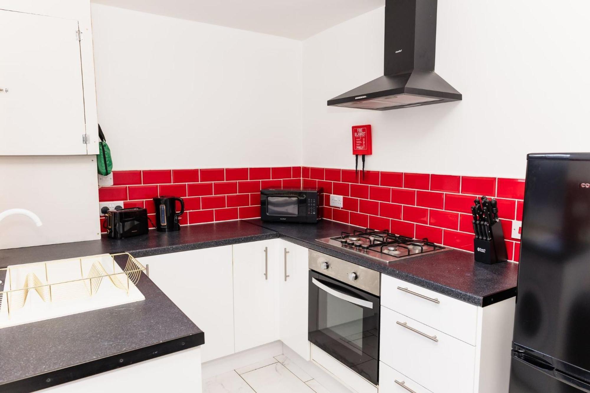 Muriel Retreat - Central Location - Free Parking, Fast Wifi, Smarttv With Netflix By Yoko Property Villa Redcar Luaran gambar